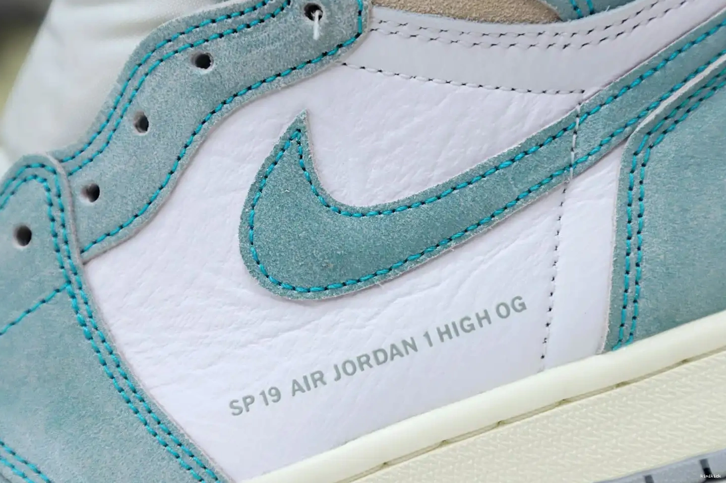 HIGH JORDAN RETRO 1 'TURBO GREEN' Kimikick OG AIR 0518